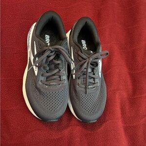 Brooks Women’s Navy Running Shoes